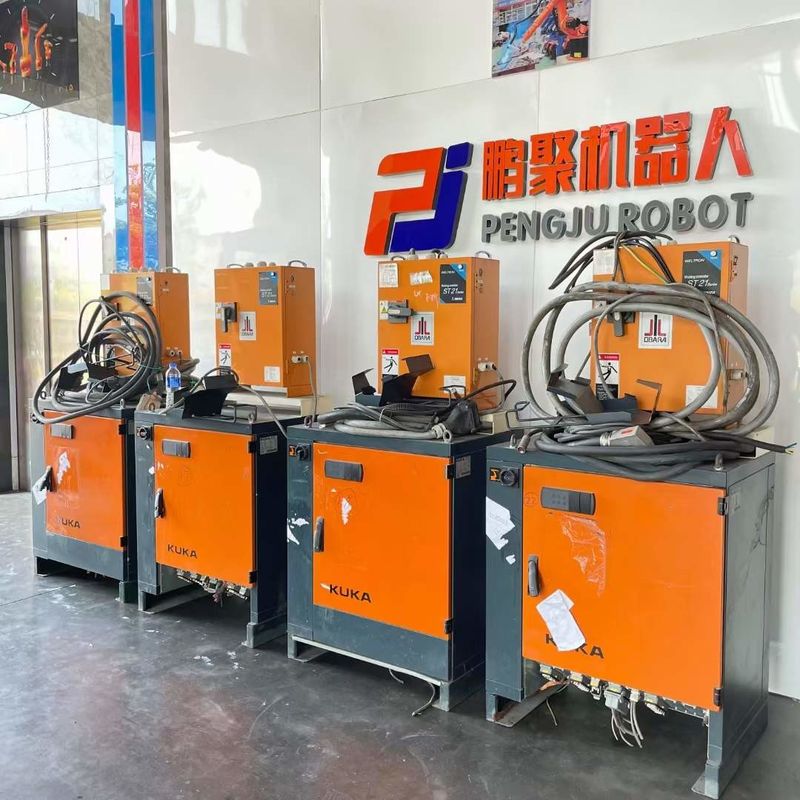 KUKA KR210 R3100 อุตสาหกรรมหุ่นยนต์ 6 แกน หุ่นยนต์แขนด้วยภาระ 210 กิโลกรัมและ 0.06 มม