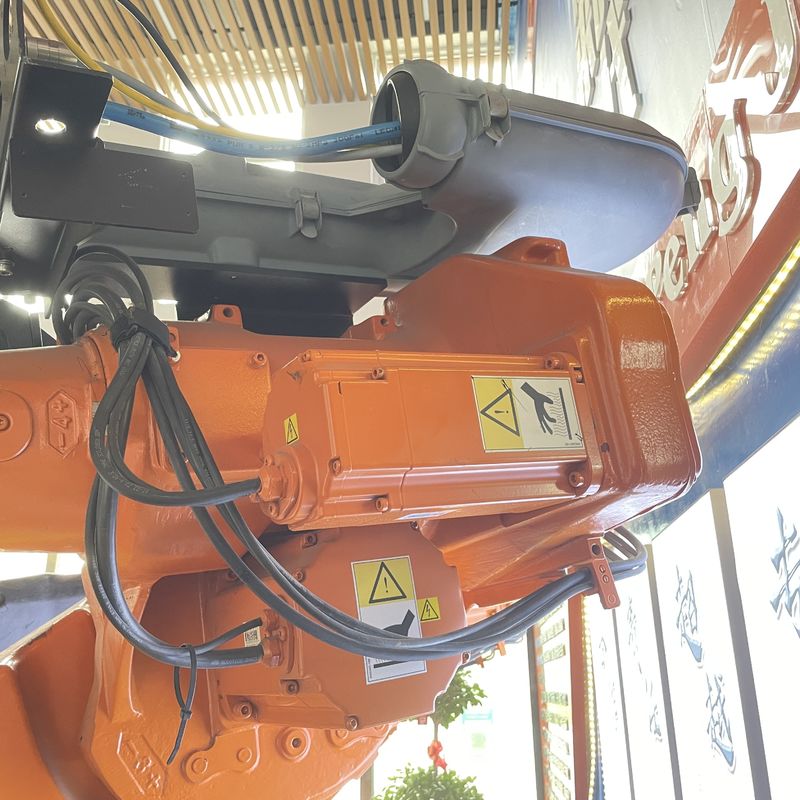 6 แกนใช้ ABB Robots Spot Welding Industrial Robot ABB6640-235 / 2.55 มัลติฟังก์ชั่น
