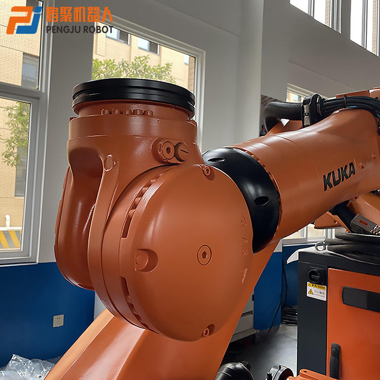 KUKA KR210 R2700 KRC4 การปั่นเส้นโค้ง การปั่นจุด การปั่นพิมพ์ การปรับพัลเลติก การบรรทุกและลดของชิ้นส่วน การตัด