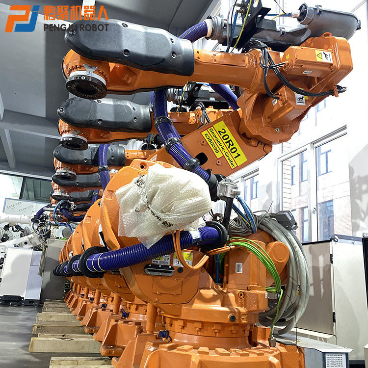 หุ่นยนต์ ABB ที่ใช้ในอุตสาหกรรม ABB6640-235 / 2.55 หุ่นยนต์สำหรับการจัดการแท่นวางสินค้าแบบจุดเชื่อม
