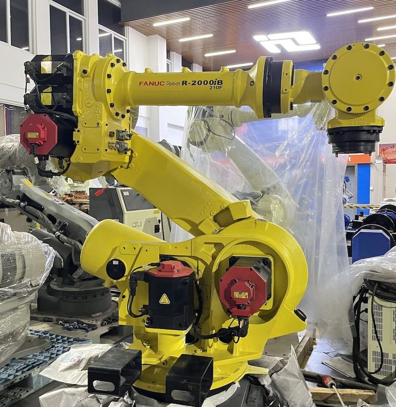 Fanuc R-2000iB-210F เครื่องสอดสัดจุด ปรับปาเลติซิ่ง โหลดและปลดหุ่นยนต์ การทํางาน