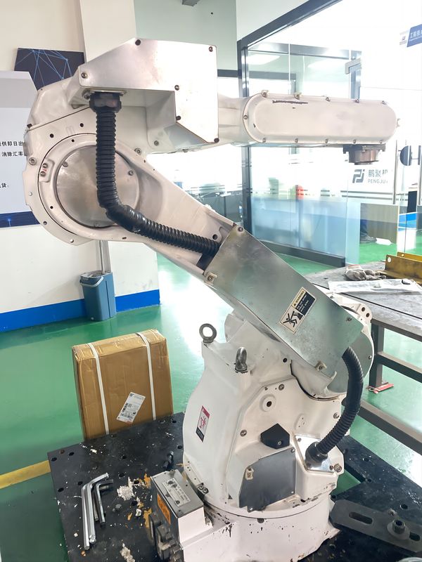 XRC ใช้หุ่นยนต์มือ 20 กิโลกรัม Yaskawa CR20 หุ่นยนต์ห้องสะอาด หุ่นยนต์การจัดการวัสดุ หุ่นยนต์เลือกและวาง