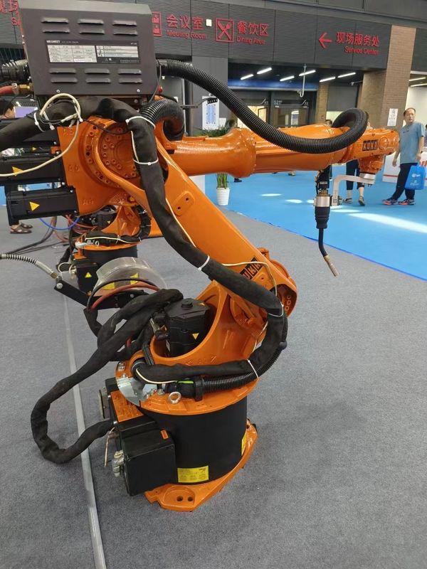 KUKA KR16 L6 หุ่นยนต์มือสอง หุ่นยนต์อุตสาหกรรม