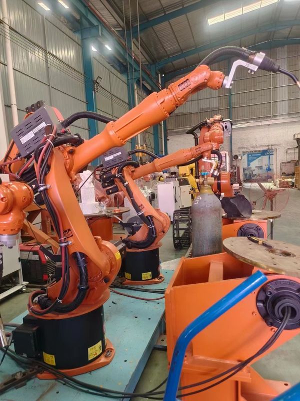 KUKA KR16 L6 หุ่นยนต์มือสอง หุ่นยนต์อุตสาหกรรม