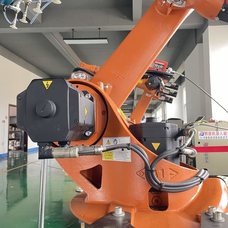 Kr16 อาร์ค โรบ็อตปั๊มด้วย หุ่นยนต์น้ําหนัก 235 กิโลกรัมและ XP Controller Waterjet การแปรรูปเนื้ออัตโนมัติ ArcWorld serie