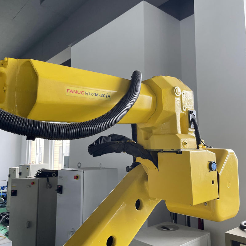 โรบอต FANUC M-20iA พร้อมเครื่องควบคุม R30iB โรบอตหมักฉีด โรบอตกระจายอาหาร โรบอตตัดเส้นใยแก้ว