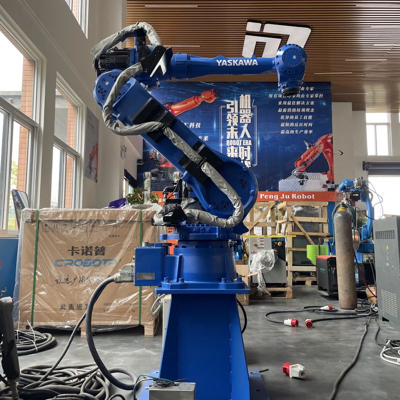โปรแกรมคอมพิวเตอร์ ใช้หุ่นยนต์ YASKAWA ขนาด 50 กิโลกรัม รับมือวัสดุ การตัดพลาสมา