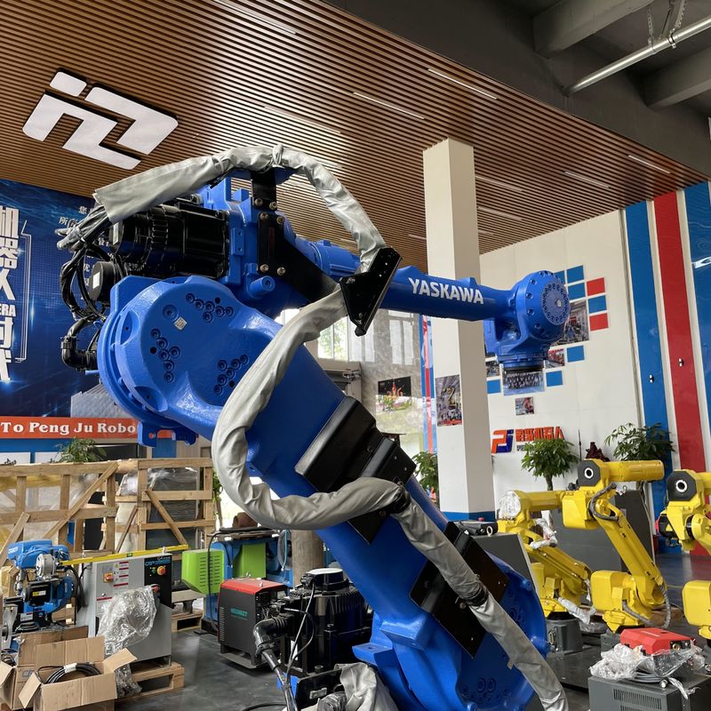 โปรแกรมคอมพิวเตอร์ ใช้หุ่นยนต์ YASKAWA ขนาด 50 กิโลกรัม รับมือวัสดุ การตัดพลาสมา