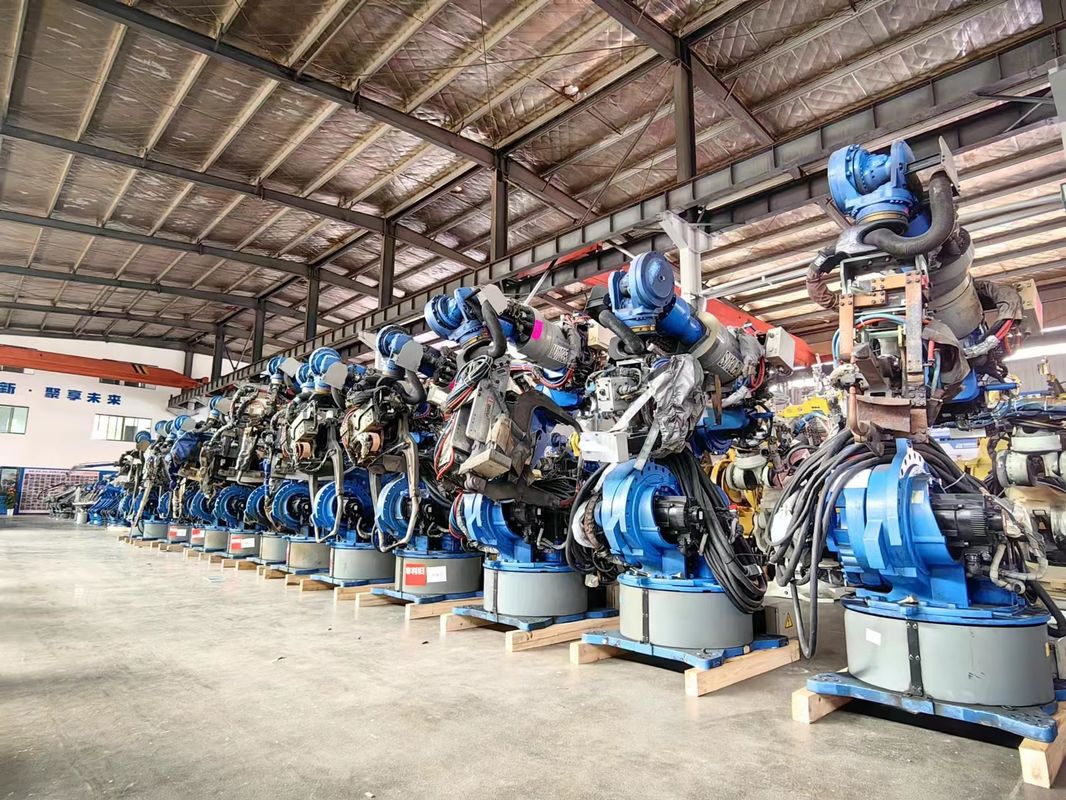 เครื่องเชื่อมจุดแบตเตอรี่อัตโนมัติ ES200D ที่รวดเร็วและแม่นยํา Yaskawa ES200D หุ่นยนต์สําหรับการเชื่อม, การจัดการ, และ palletizing