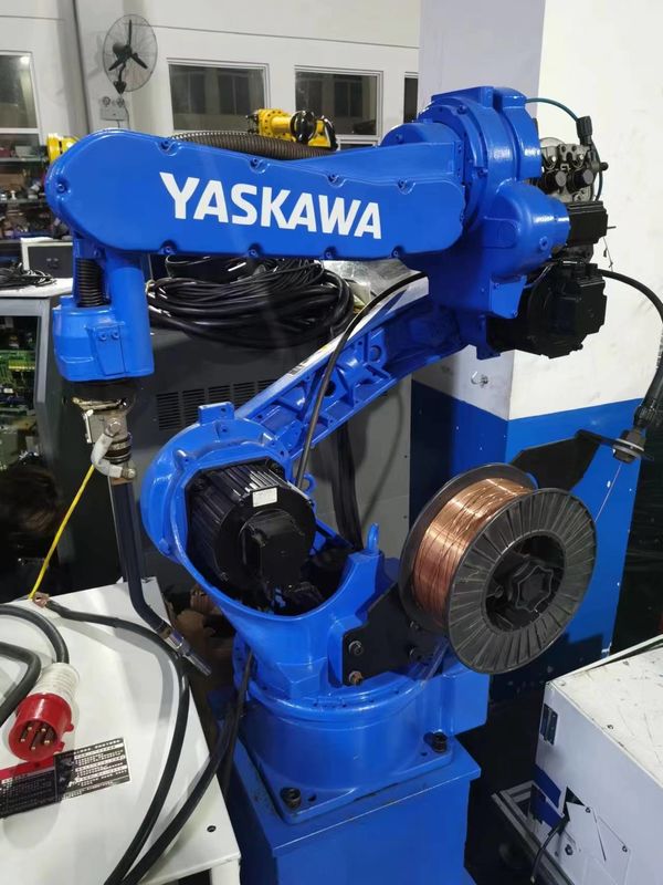 การปั่นอุตสาหกรรม MA1400 Yaskawa ใช้แขนหุ่นยนต์ด้วยภาระประโยชน์ 3 กิโลกรัม