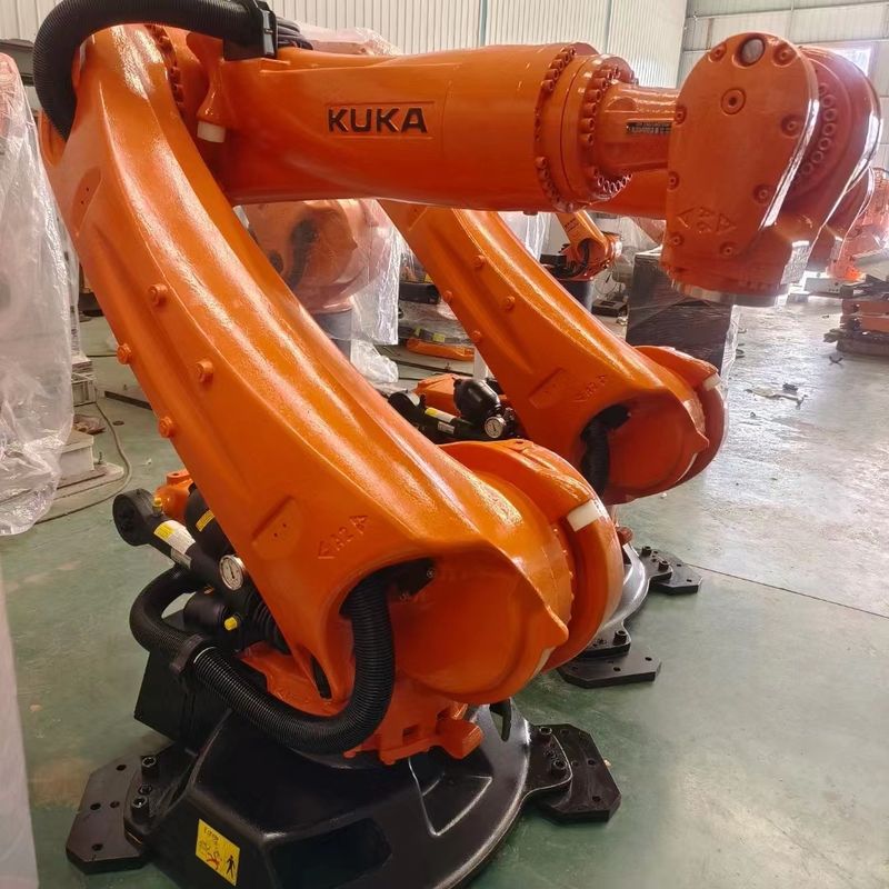 KUKA KR 210 R3100 Ultra C4 เครื่องพิมพ์ การทําพัลเลติก การเคลือบสี การแปรงเครื่องจักร การตัดน้ํา 210 กิโลกรัม 3100 มม