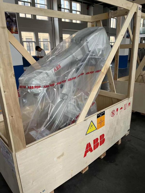 NEW ABB IRB 6700-300/2.70, ความจุ 300kg, ความกว้าง 2700mm, การปั่นเส้นโค้ง, การประกอบ