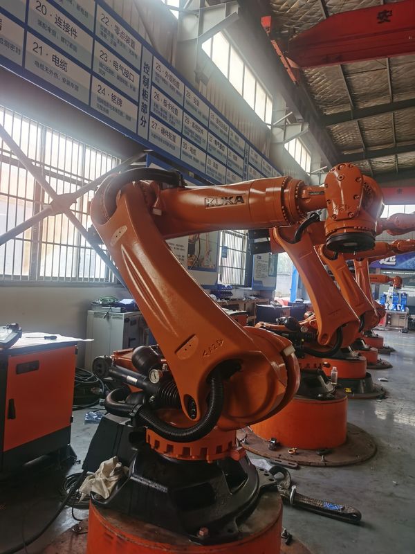 ซอฟต์แวร์ Kuka ใช้ KUKA KR240 R2900 Ultra Robots IP 65 ความปลอดภัย ±0.1 มม ความซ้ําและมากกว่า สําหรับมาตรฐานสูง 240 กิโลกรัม ค่าใช้งาน 2900 มม