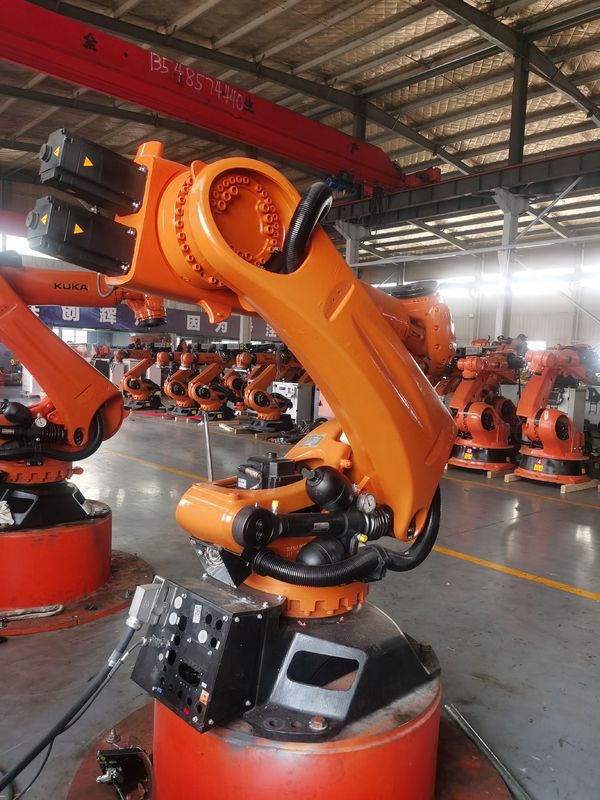 KUKA KR240 R2700 Prime KRC4 Controller 6-Axis Palletizing Robot การผสมผสานที่สมบูรณ์แบบ 2700 มม. สามารถบรรจุภาระได้ 240 กิโลกรัม