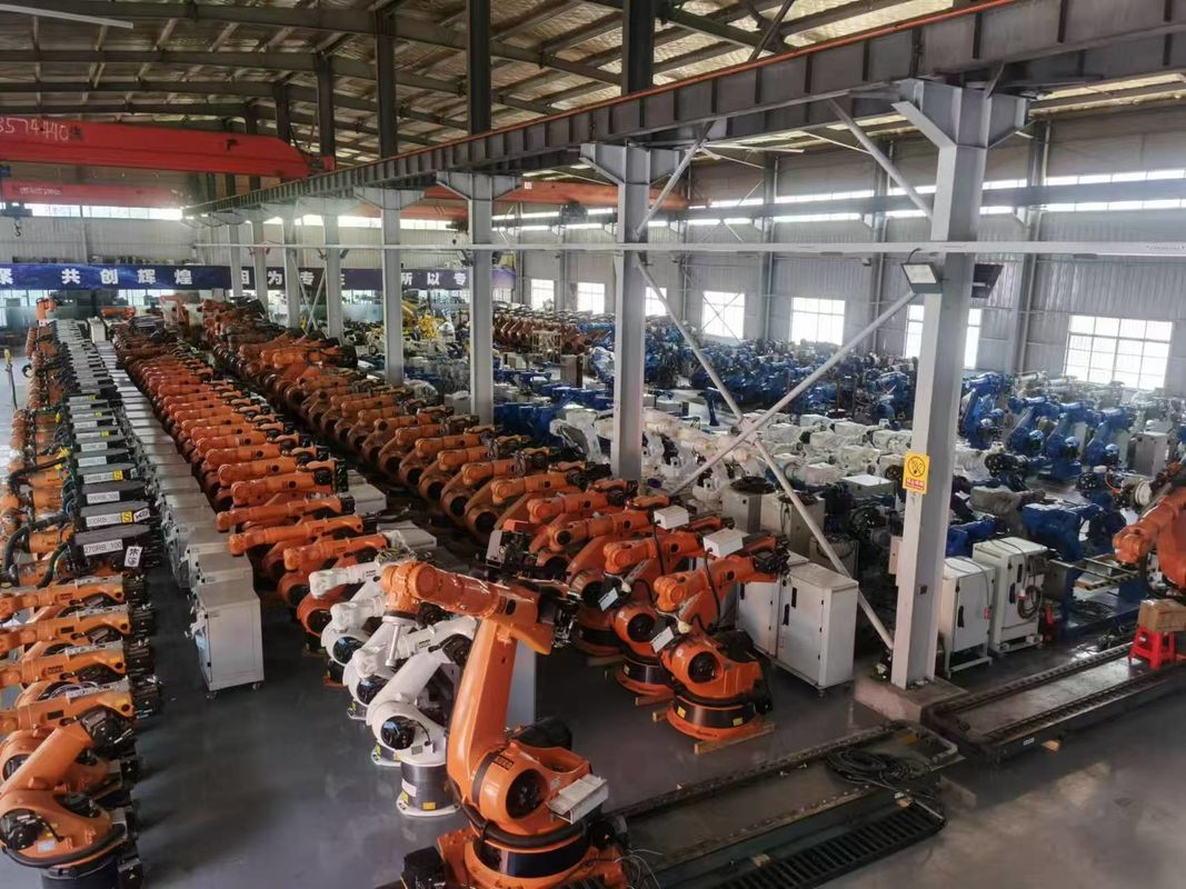 KUKA KR300 R2500 Ultra 300kg Payload 2500mm Reach ใช้หุ่นยนต์ KUKA ด้วยความซ้ํา ±0.1 มม และ Kuka โปรแกรมการบรรจุหุ่นยนต์ การจัดการ การบด การบด
