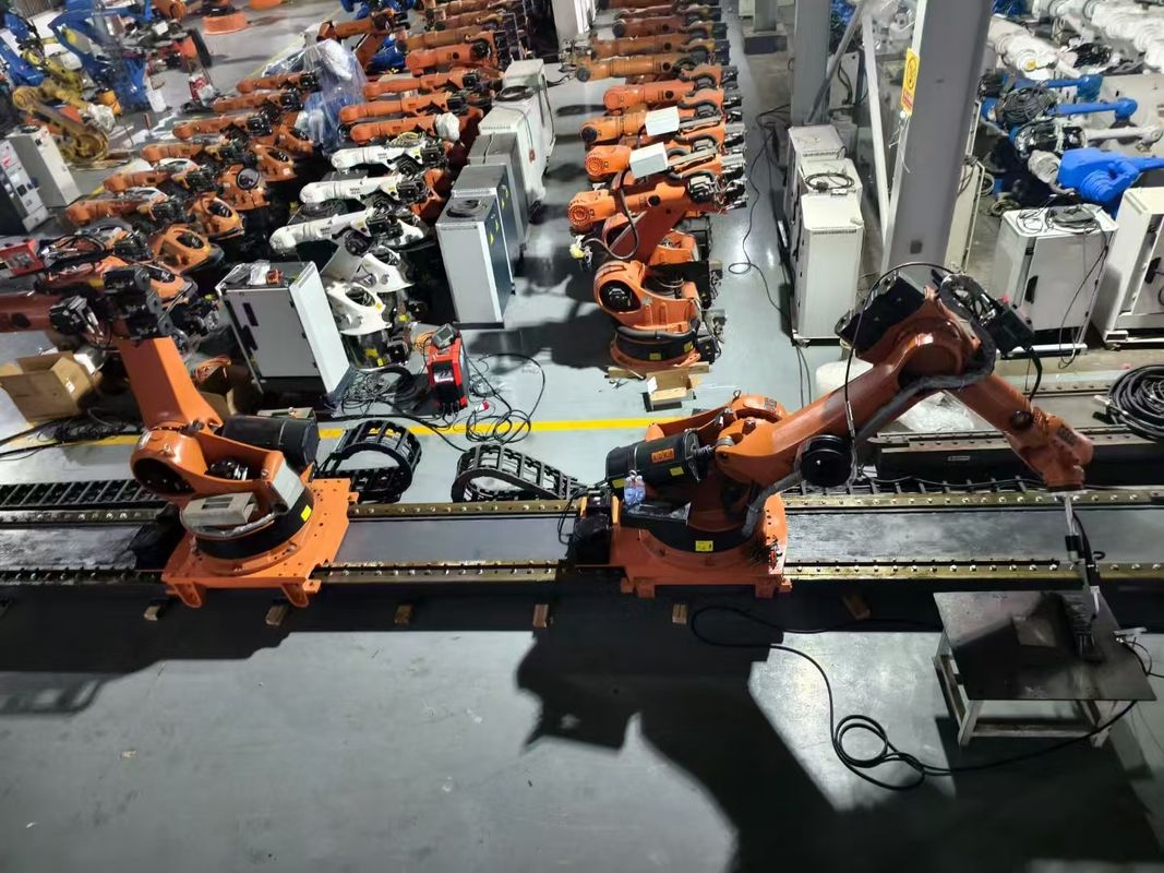 KUKA KR180 R2900 Prime 180kg Payload 2900mm Reach โรบอตบรรทุกติดผนัง และ KRC4 เครื่องควบคุมการวาดภาพ