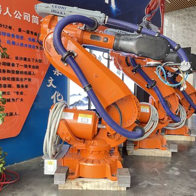 เครื่องกำลังขนถ่ายหุ่นยนต์ ABB มือสอง IRB6640-235/2.55