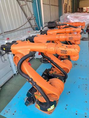 KUKA KR240 อุตสาหกรรมที่ใช้งาน โรบอตพาเล็ตที่กําหนดเองที่มีส่วนประกอบหลักของ PLC และพรอตโคลคการสื่อสาร DeviceNet
