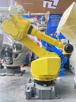 ใช้ FANUC M-710iC/70 Robot 6 แกนสำหรับการติดตั้งภาคพื้นดิน