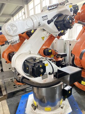 KUKA KR60 HA-CR Clean Board หุ่นยนต์จัดเรียงพาเลท