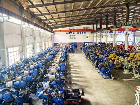 ES200D อัตโนมัติ แบตเตอรี่ จุด โรบอต welding ด้วยแขนหุ่นยนต์สูง KUKA และ Yasakawa