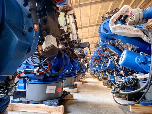 เครื่องเชื่อมจุดแบตเตอรี่อัตโนมัติ ES200D ที่รวดเร็วและแม่นยํา Yaskawa ES200D หุ่นยนต์สําหรับการเชื่อม, การจัดการ, และ palletizing