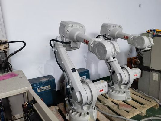 ABB IRB 4600-60/2.05 2050mm Range Medium Payload โรบอตสําหรับเครื่องจักรอัตโนมัติ